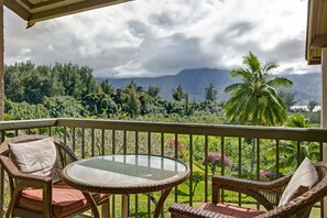 Breathtaking View of Lush Foliage and Mountains