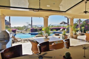 Villa Esquina outdoor Kitchen