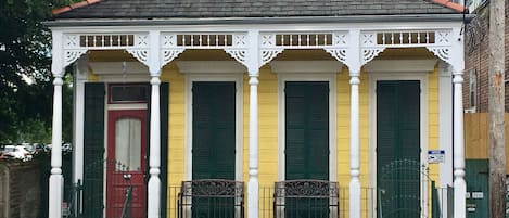 Frenchmen Street Guesthouse