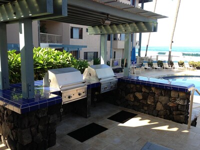 C2-Oceanfront complex & Partial Ocean View At Kona Reef/Pool/Spa 1 min to town!