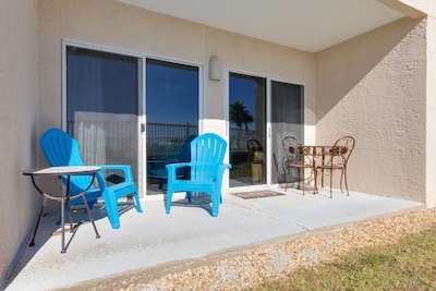BEACHFRONT---First Floor, Family Friendly Condo with FREE BEACH SERVICE!!