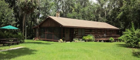 Cabin at Cedar Landing