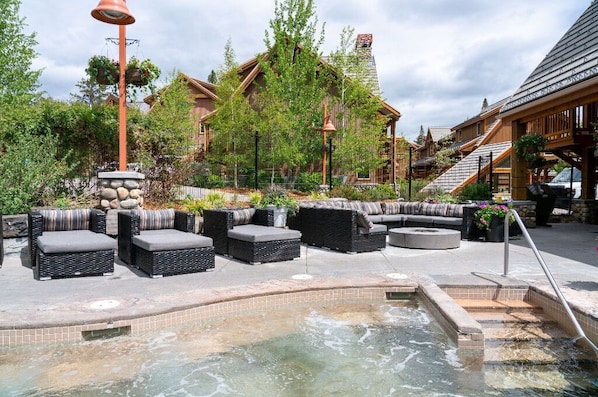 Relax in style at Hidden Ridge Resort in Banff, with spacious outdoor lounges and stunning views.