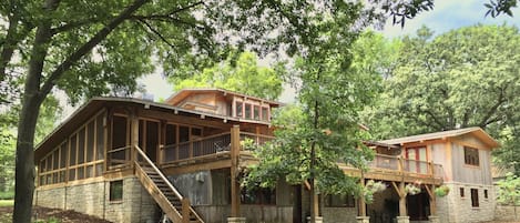 Private yard with patio, hammock and fire pit 