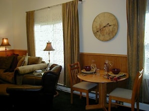 Have a cozy dinner for two | Main Level