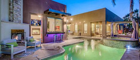 Hard Roq could not get any better, this 3,400 sqft luxurious home is ready for you to enjoy.