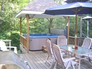 outdoor hot tub