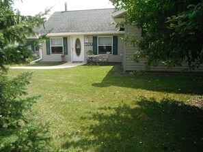 Front Enterance wheel chair accessible