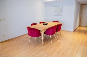 Cozy dining room in Santa Fe