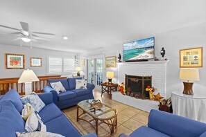 Wahoo Living Room