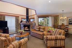 Welcome to your cozy suite near the Lake and Heavenly!