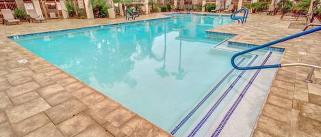 Salted Heated Pool, Condo is a few steps away!