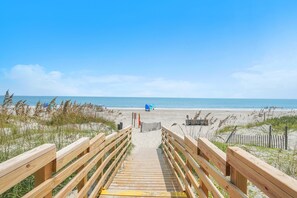 Community Walkway / Beach Access