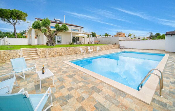 pool