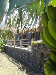 Valle Gran Rey típica casa de campo renovada en una ubicación tranquila y soleada, WiFi