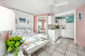 Newly Updated Efficiency Unit with Queen Size Bed