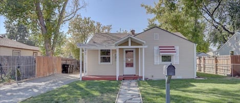 Classic Bungalow Style with Front Deck