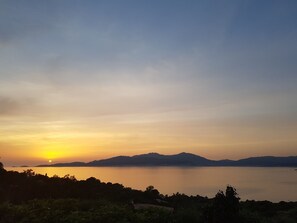 Couché de soleil depuis le jardin 