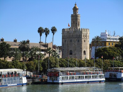 GREAT APARTMENT IN CASCO ANTIGUO