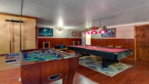 Game Room: Pool table, sauna, foosball.