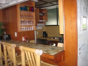 full kitchen, everything you need