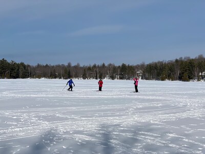 Lakehouse 4 bedrooms - 40 min from Ottawa