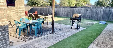 Great backyard space with plenty of outside seating!