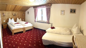 Zimmer 4 (2-4 Betten)