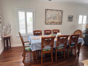 Dining room seats 8