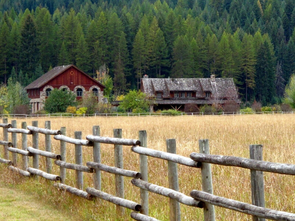 Driving in!  Main House and Barn