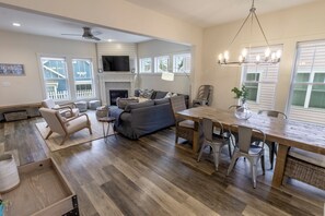 Main Level | Dining | Living Room