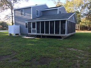 Screened in Porch