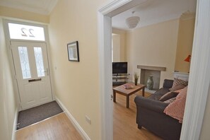 Hall and lounge
