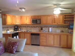 Fully equipped kitchen with dishwasher,microwave,appliances, air conditioning