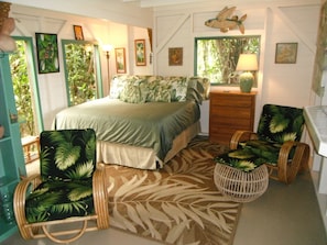 Bedroom/living room with king size bed