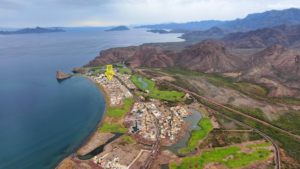 FN 207 (yellow arrow)_Loreto Bay_Aerial View_1