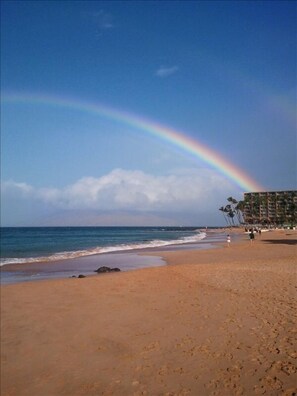 Our favorite walking beach, Keawakapu is an easy 5 minute walk from the condo