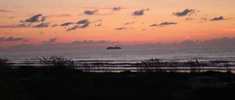 Welcome To Your Dream Vacation in Cocoa Beach, FL