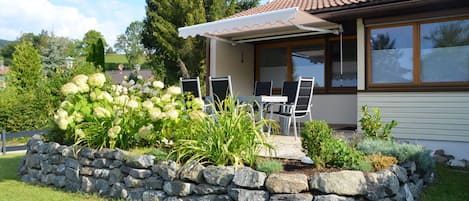 Ferienhaus-Eibele:  Terrasse mit Weitblick