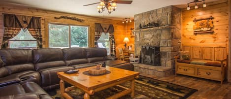 Beautiful Living Room & The Over-sized Leather Sectional Reclines In 2 Places!