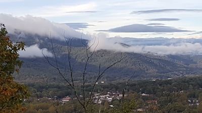 Cabin in the Clouds, Beautiful Mountain Views