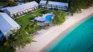 Welcome to Cayman Comfort, situated in the center of Seven Mile Beach.