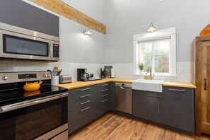 Beautiful, modern kitchen