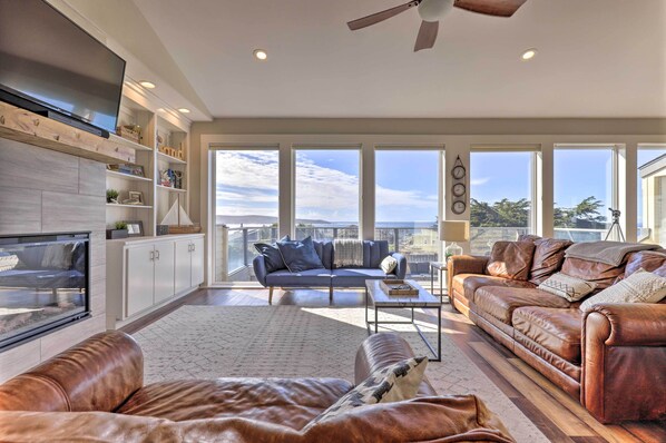 Dillon Beach Vacation Rental | 4BD | 3BA | 2,987 Sq Ft | Steps Required