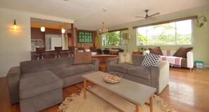 Open plan living with sea breeze and cool comfort