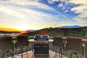 Grill and dine at the bar top seating!