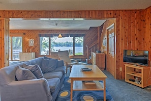 Make the most of your Wisconsin retreat at this 3-bed, 2-bath vacation rental!