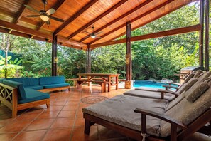 Patio and private pool with BBQ, walled garden, lots of monkey and bird viewing!
