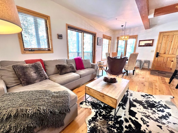 Open floor plan to gather together