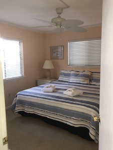 Close to the beach! Beautiful first floor unit! Pool and beach gear included